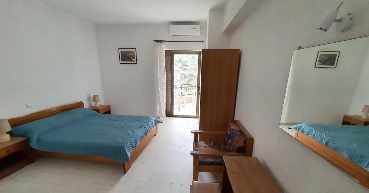 Hotel Pashos كريوبيجي المظهر الخارجي الصورة