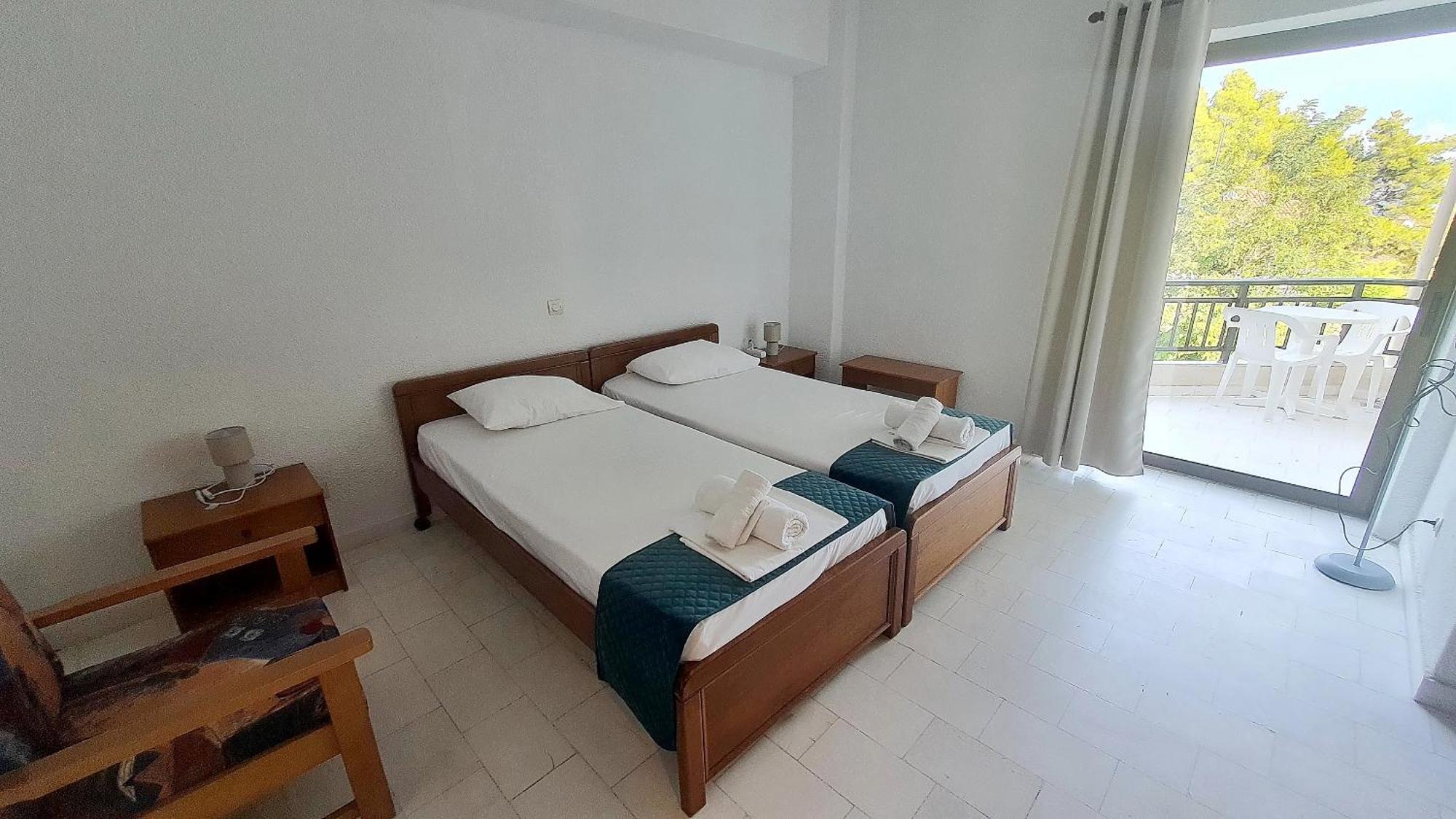 Hotel Pashos كريوبيجي المظهر الخارجي الصورة